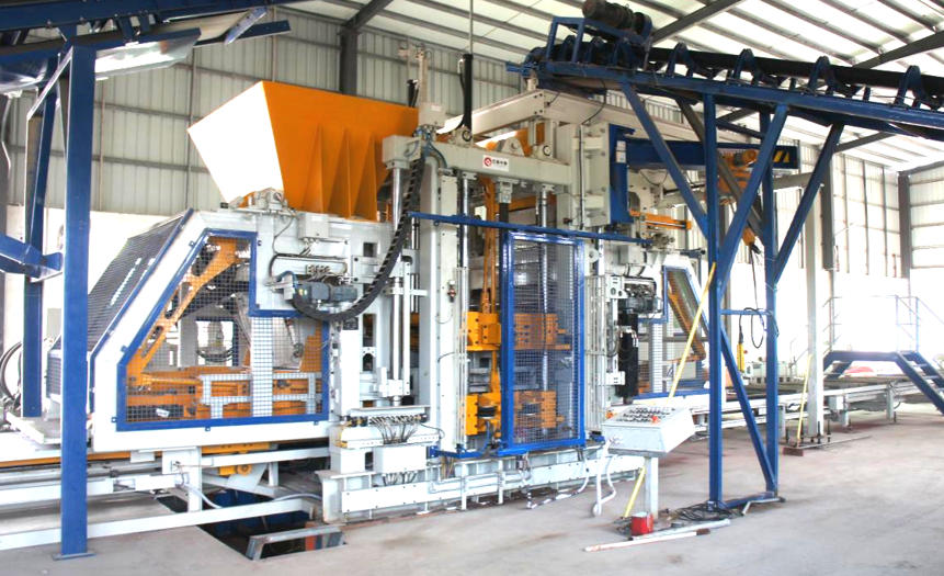 ક્વાન્ગોંગ બ્રિક મશીનો દક્ષિણ ચીનમાં તેમની છાપ બનાવે છે - એક મશીન દ્વારા હેન્ડલ કરવામાં આવતી પેવિંગ ઇંટો અને હીરાના આકારની ઇંટો